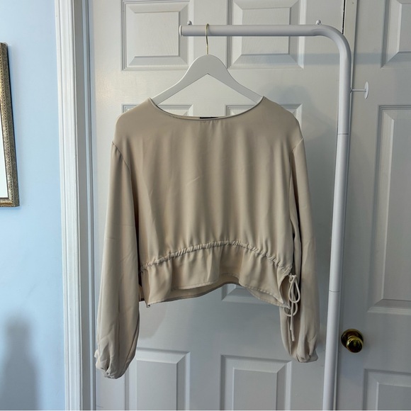 Dynamite Light Beige Long Sleeve Blouse Size Medium - Picture 3 of 10